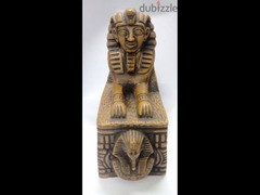 تمثال ابو الهول و الثلاث اهرامات غير معروف العمر - 5